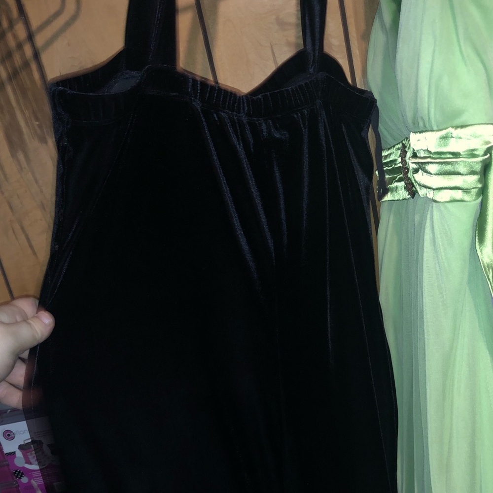 Dress - Picture 2 of 4